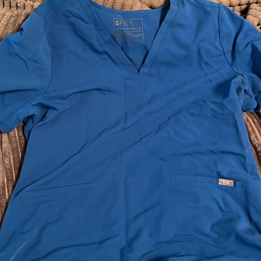Figs 3 pocket top